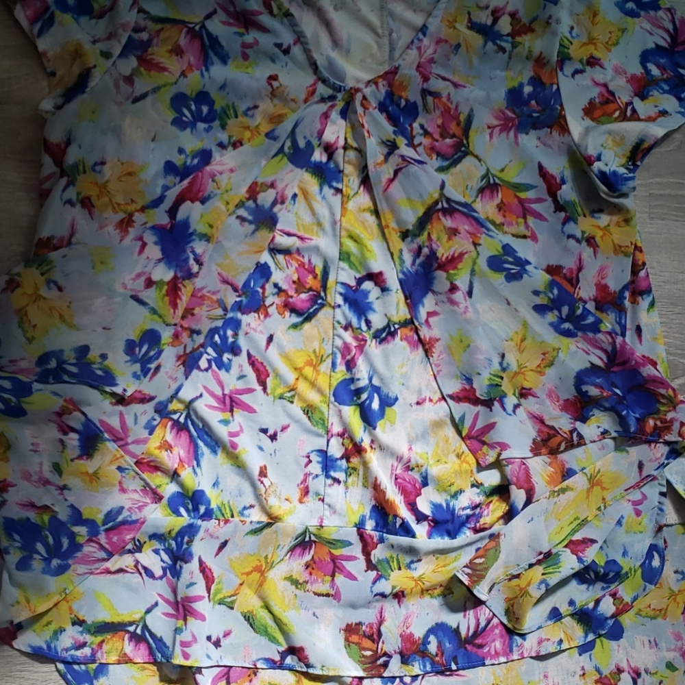 Spring Top - Picture 3 of 3